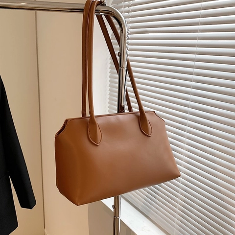 Women Vintage PU Leather Tote Bag Large Capacity Minimalist Shoulder Bag For Commute Office Fashion Soft Square Handbag