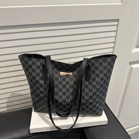 Women Large Capacity PU Leather Monogram Tote Bag Luxury Letter M Print Shoulder Bag Commuter Handbag With Gold Metal Decor