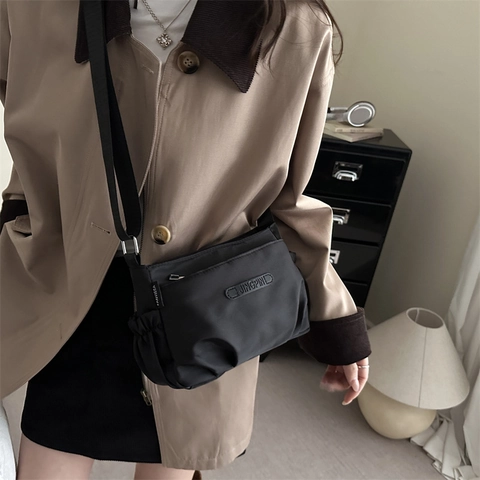 Bolso Bandolera de Nailon Minimalista para Mujer Gran Capacidad Diseño Fruncido Color Sólido Bolso de Hombro Casual Diario