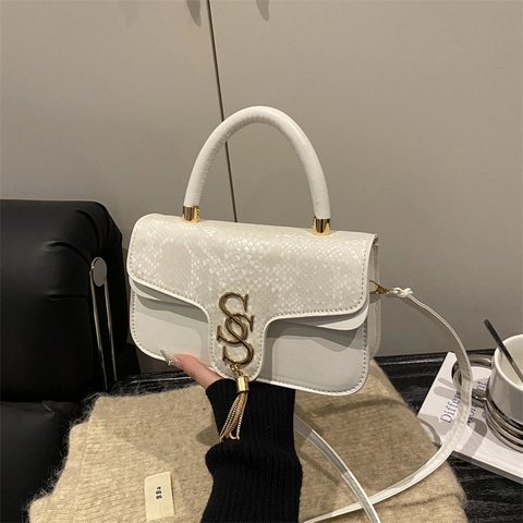 Women Retro Small Square Bag PU Leather Snake Pattern Embossed Flap Handbag With Gold Metal S Buckle Tassel Shoulder Crossbody Bag