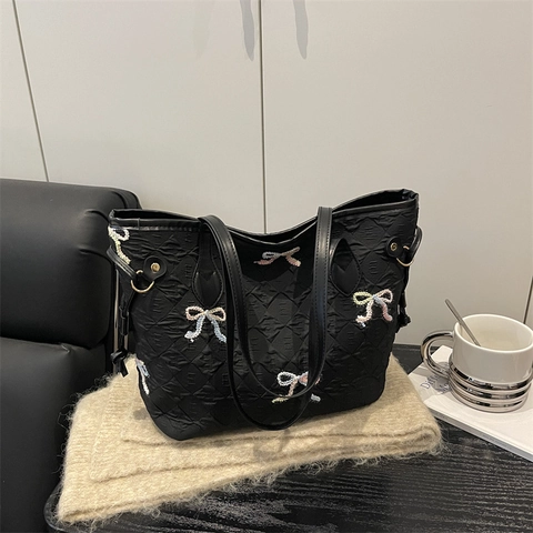 Süße Gesteppte Damen-Einkaufstasche Mit Schleife Große Kapazität Geraffte Schultertasche Elegante Minimalistische Umhängetasche Für Die Schule