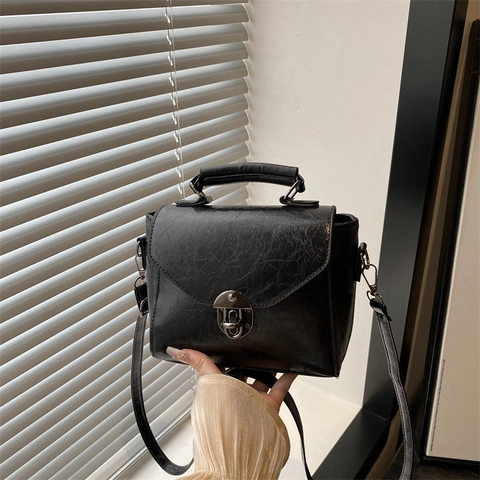 Sac à Bandoulière en Cuir PU Vintage Texture Vieillie pour Femmes Fermoir Rétro Carré Capacité Sacoche à Main Mode Quotidienne