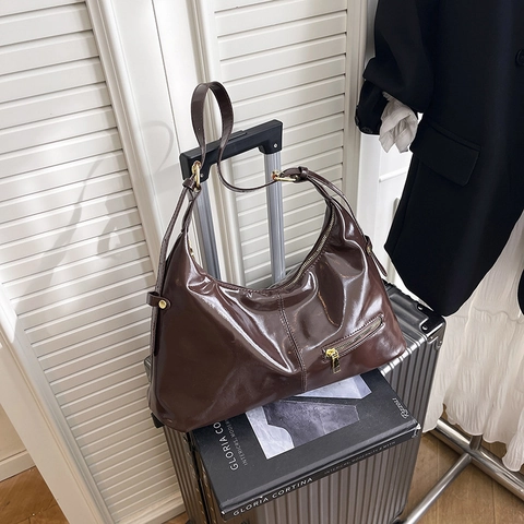 Large Glossy PU Leather Hobo Shoulder Bag For Women Fashion Solid Color Tote With Front Zipper Pocket Gold Hardware Bag