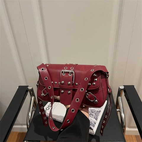 Punk Nieten Schultertasche Damen Vintage Y2K PU Leder Achsel Tasche Metallösen Gürtelschnalle Mode Pendler Handtasche