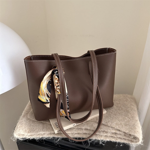 Sac Cabas Vintage en Similicuir PU Grande Capacité pour Femmes Avec Foulard Décoratif Surpiqûres Sac à Bandoulière
