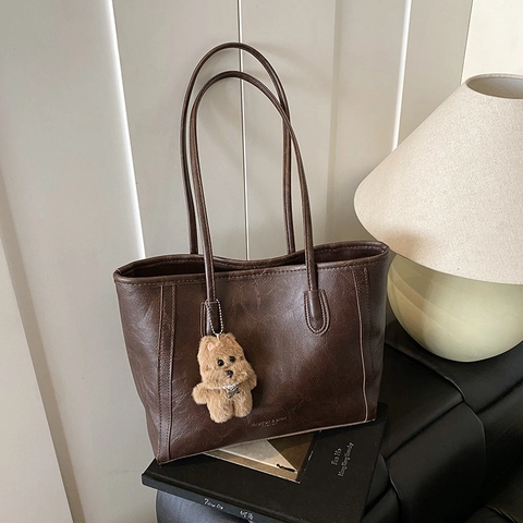 Damen Große Kapazität PU Leder Tote Bag Vintage Umhängetasche Mit Plüschbär Anhänger Reißverschluss Pendler Student Handtasche