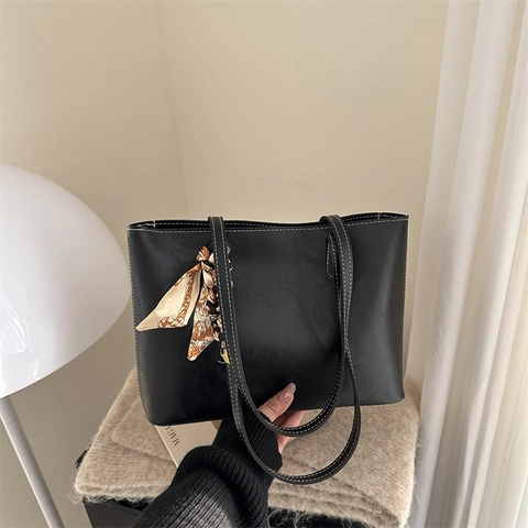 Sac Fourre-tout en Cuir PU Grande Capacité Pour Femmes Avec Foulard en Satin Imprimé Décoratif Surpiqûres Sac À Main De Bureau
