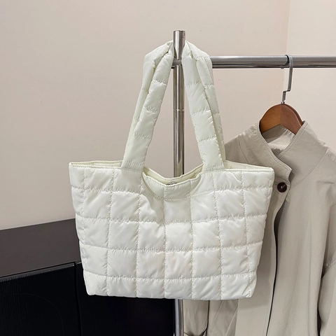 Damen Urban Minimalistisch Gesteppte Baumwolle Tote Bag Große Kapazität Weiche Gepolsterte Schultertasche Einfarbig Herbst Winter Handtasche