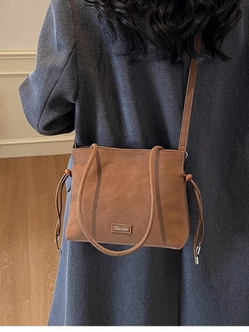 Damen Mattleder PU Beuteltasche Minimalistische Umhängetasche Umhängetasche Mit Kordelzug Für Den Täglichen Weg Lässige Tasche