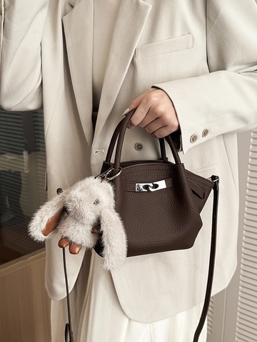 Secchiello da Donna in Pelle PU a Grana Litchi Borsa a Tracolla Minimalista Con Tracolla Rimovibile E Charm Coniglietto