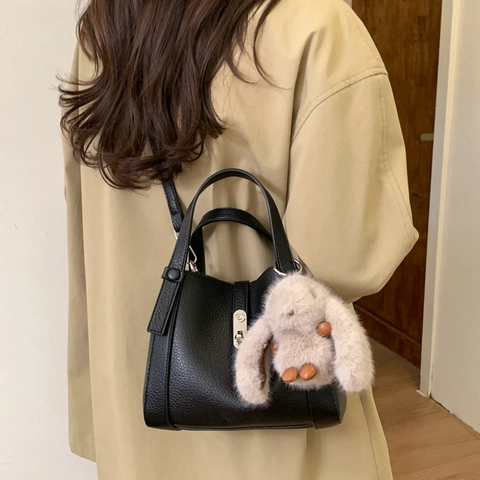 Women Litchi Pattern PU Leather Bucket Bag With Rabbit Pendant Metal Lock Retro Shoulder Crossbody Bag Handbag With Pouch