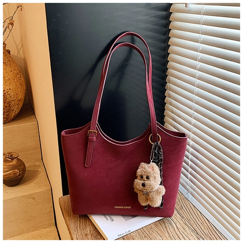 Vintage Large Capacity PU Leather Tote Bag For Women Solid Color Shoulder Bag With Plush Charm Satin Scarf Commuting Handbag