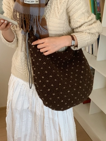Women Fuzzy Plush Tote Bag Large Capacity Sherpa Hobo Shoulder Bag With Ruched Handle Floral Polka Dot Pattern Winter Handbag