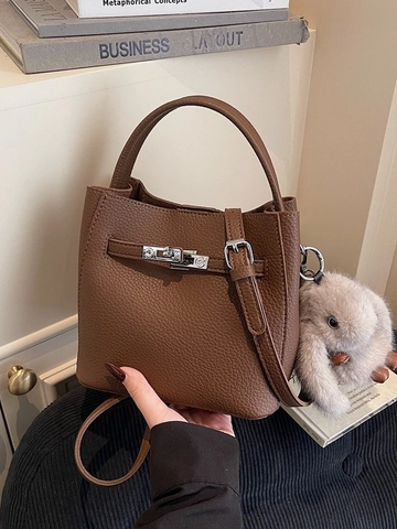 Women Minimalist Lychee Pattern PU Leather Bucket Bag Fashion Handbag Shoulder Crossbody Bag With Metal Twist Lock And Plush Bunny Charm