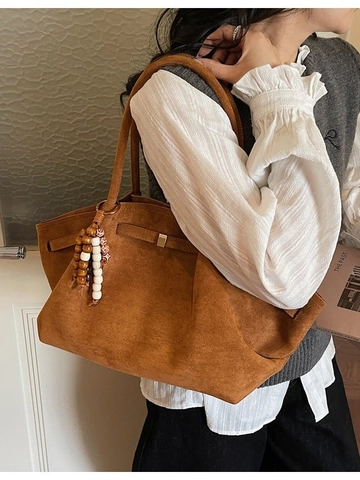 Dames Vintage Suède Tote Bag Grote Capaciteit Schoudertas Met Boheemse Kralen Hanger Magnetische Gesp Casual Woon-werkverkeer Tas