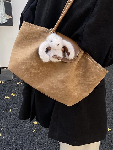 Retro PU Leather Large Capacity Tote Bag For Women Contrast Stitching Minimalist Shoulder Bag With Cute Plush Rabbit Pendant
