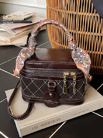 Vintage Gewatteerde PU Leren Vanity Schoudertas Voor Vrouwen Mode Satijnen Sjaal Handvat Boxy Crossbody Tas Handtas