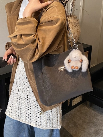 Damen Mode PU Wildleder Große Kapazität Tragetasche Mit Kaninchen Anhänger Kette Schultergurt Einfacher Pendler Einkaufstasche