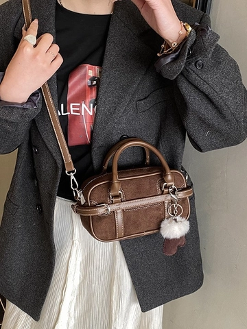 Borsa Boston Vintage da Donna in Pelle Scamosciata con Giunzione Borsa a Tracolla con Ciondolo in Peluche Borsa Retro per il Lavoro