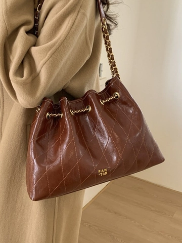 Women Retro Quilted PU Leather Shoulder Bag Large Capacity Chain Bucket Bag Classic Diamond Pattern Fashion Tote Bag Commute Satchel