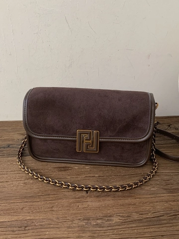 Borsa a Tracolla in Catena in Pelle PU Scamosciata Vintage per Donna Borsa a Spalla Quadrata Minimalista Fibbia Geometrica Borsa Quotidiana di Moda