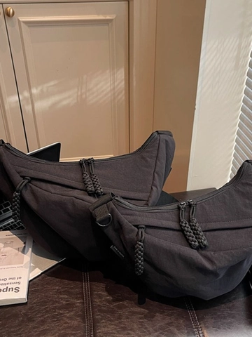 Women Large Capacity Nylon Crescent Crossbody Bag Minimalist Casual Shoulder Dumpling Bag With Woven Zipper Puller For Daily Commute