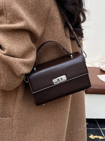 Women Fashion PU Leather Small Square Crossbody Bag Vintage Retro Handbag With Metal Lock Simple Shoulder Bag For Commute