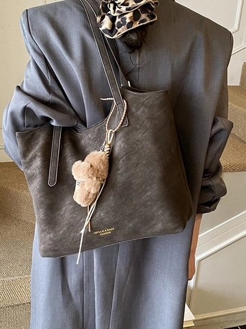 Women Large Capacity Frosted PU Leather Tote Bag Retro Minimalist Casual Commute Shoulder Bag With Plush Animal Pendant