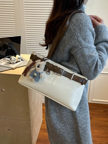 Borsa a Spalla da Donna in Pelle PU alla Moda con Fibbia Vintage e Ciondolo a Orsetto Borsa a Mano retrò Sottobraccio