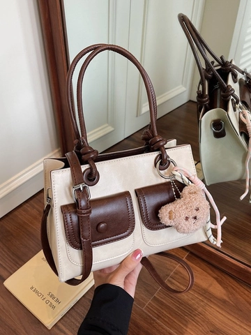 Borsa Quadrata Piccola da Donna in Pelle PU Retrò Con Cuciture a Contrasto e Pendente a Orsetto Borsa a Spalla Tracolla per Moda Autunno Inverno