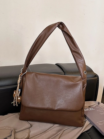 Sac à Épaule en Cuir PU Rétro pour Femmes Grand Sac Fourre-tout avec Pendentif Ours Main Mode Simple Banlieue Cadeau