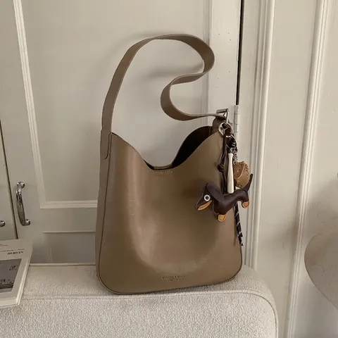 Borsa a Tracolla da Donna in Pelle PU Minimalista Rétro Tote Hobo di Grande Capacità Con Sottoborsa e Ciondolo per Ufficio