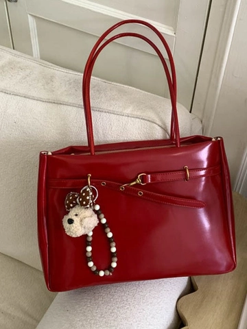 Damen Große Tragetasche Aus Glänzendem PU Leder Vintage Minimalistisch Schultertasche Mit Welpen Anhänger Mode Pendler Handtasche