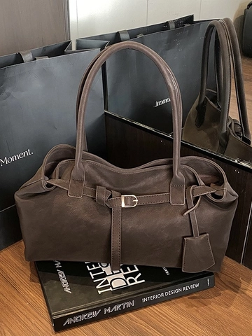 Borsa Tote Grande in Pelle PU Opaca Vintage per Donna Borsa a Spalla Pendolare Con Fibbia Decorativa e Ciondolo Borsa a Mano Versatile