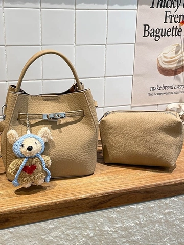 Borsa a Secchiello in Pelle PU con Trama a Litchi Chiusura in Metallo Borsa a Mano Tracolla Versatile con Ciondolo a Orsetto Donna