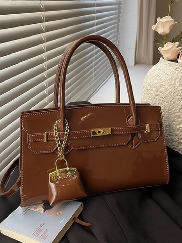 Borsa a Mano da Donna di Grande Capacità in Pelle Verniciata PU Elegante Borsa a Tracolla da Pendolare Con Chiusura in Metallo e Pendente Mini Borsa