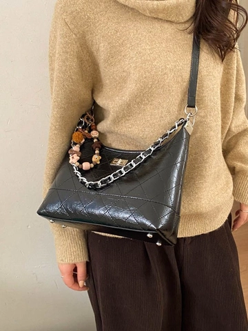 Women Retro Quilted Shoulder Bag PU Leather Underarm Bag Metal Chain Turn Lock Commuter Crossbody Bag With Beaded Charm