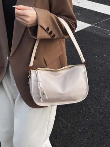 Vintage PU Leather Hobo Underarm Bag For Women Minimalist Casual Shoulder Crossbody Bag Tassel Retro French Chic Handbag