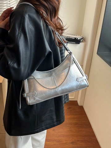 Bolso de Hombro de Axila de Cuero PU Retro Plateado Metálico Rojo Marrón Bolso de Moda para Mujer Con Decoración de Cadena de Metal