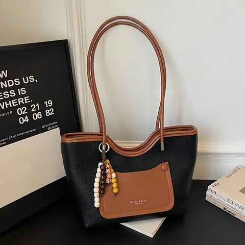 Borsa Tote da Donna in Pelle PU Patchwork Retrò Grande Capacità Borsa a Spalla Pendolare Con Ciondolo di Perle Trama Litchi