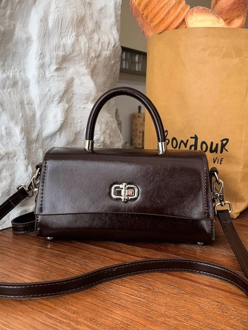 Damen Retro PU Leder Schultertasche Umhängetasche Handtasche Mit Silbernem Drehverschluss Eleganter Einfarbiger Mode Pendler Quadratische Handtasche