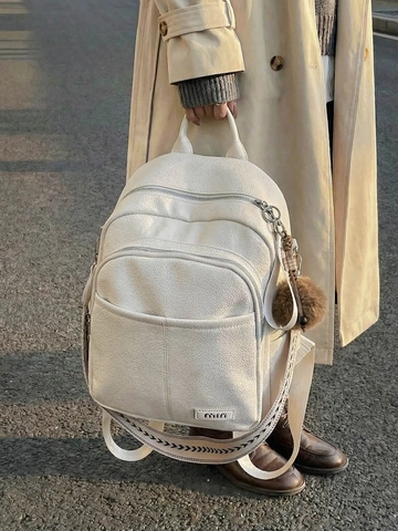Sac à Dos Femme en Cuir PU à Motif Litchi Avec Pendentif Boule de Fourrure et Sangle Tissée Multi Poches Mode Décontractée