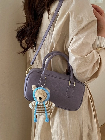 Sac Boston Femme en Cuir PU Rétro Minimaliste Sac à Main Bandoulière Avec Pendentif Ours en Peluche Sac de Mode Banlieue
