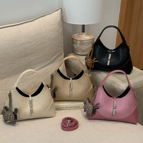 Koreanische Minimalistische PU-Leder Hobo-Tasche Für Damen Kieselstruktur Halbmond-Schultertasche Mit Pferdeanhänger Metallschnalle Umhängetasche