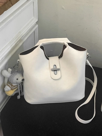 Sac Seau Rétro en Cuir PU pour Femmes Sac à Main Minimaliste Avec Pendentif en Peluche Mignon Sac à Bandoulière de Mode et Pochette