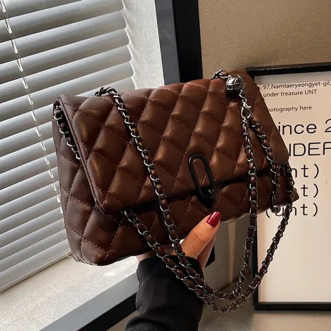 Modische Gesteppte Kettentasche Für Damen PU Leder Vintage Quadratische Umhängetasche Metallische Schnalle Trendy Handtasche