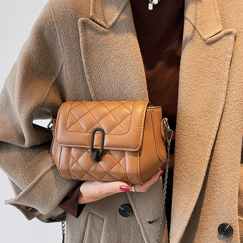 Women Vintage Quilted Rhombic Crossbody Bag PU Leather Small Square Chain Shoulder Bag With Lock Buckle Daily Fashion Messenger Bag