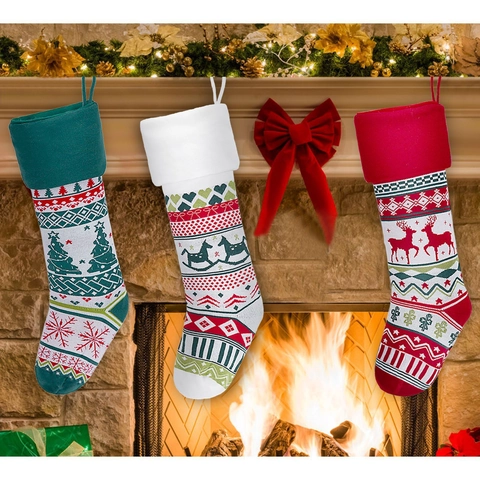Calze di Natale a Maglia Motivi di Renne Cavallo a Dondolo Fiocchi di Neve Sacchetti Regalo Decorazione per Camino Casa