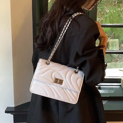 Women Quilted Chain Crossbody Bag PU Leather Wave Pattern Small Square Shoulder Bag With Metal Lock Buckle Fashion Handbag