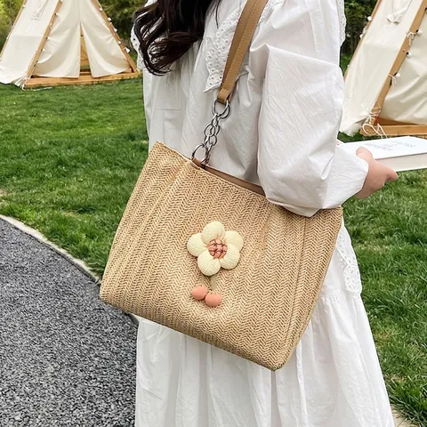 Stroh Geflochtene Tote Bag Für Damen Sommer Strand Urlaub Casual Umhängetasche Blumen Deko Buchstaben Leder Kette Gurt